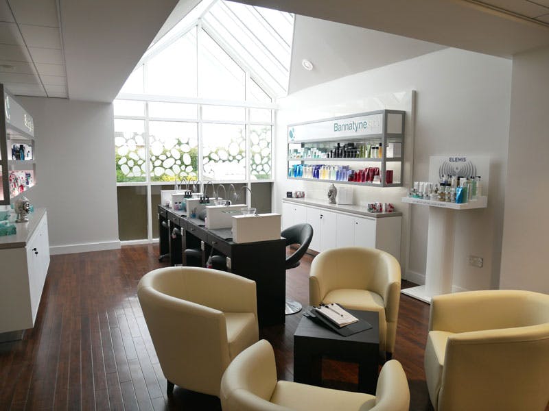 	Ingleby Barwick Manicure Station