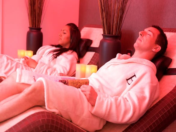 Bannatyne Spa Couple Relaxing