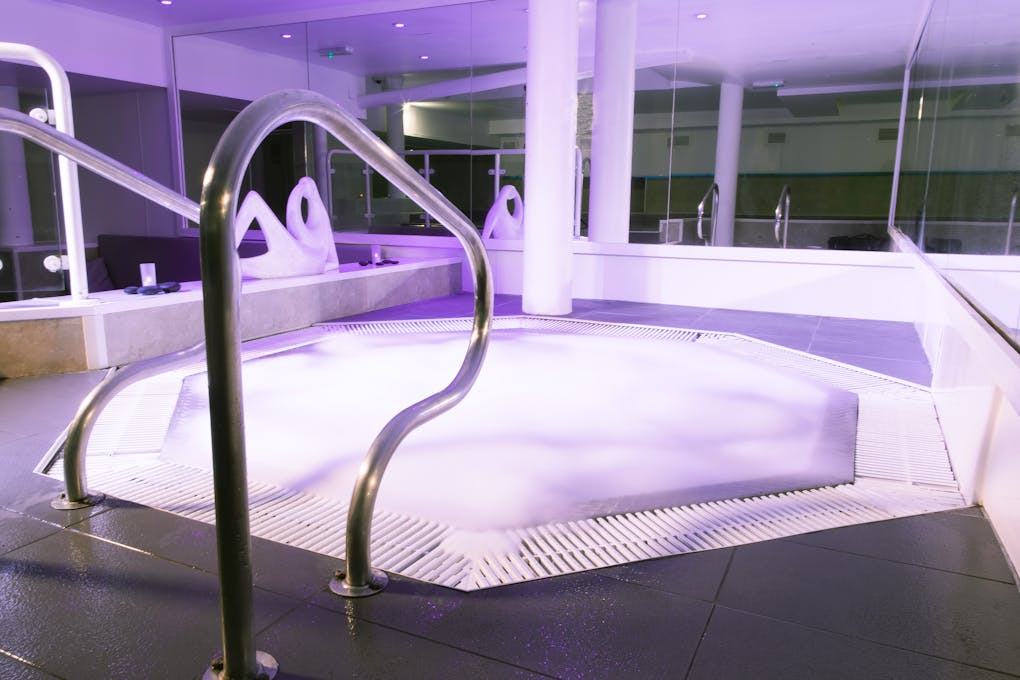 Bannatyne Fairfield Jacuzzi