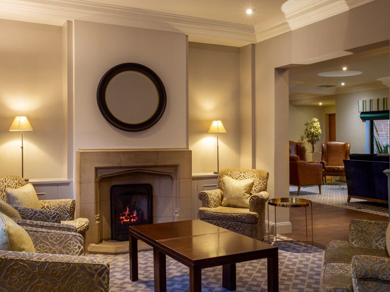 Bridgewood Manor Hotel Lounge Area