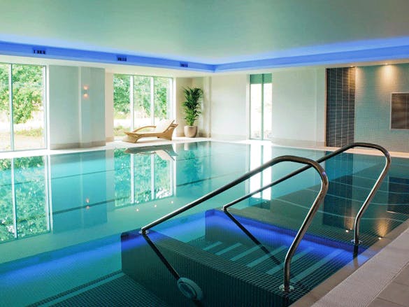 De Vere Cotswold Water Park Swimming Pool