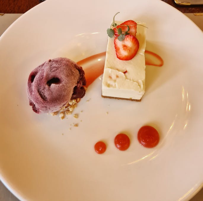 Down Hall Hotel & Spa Dessert