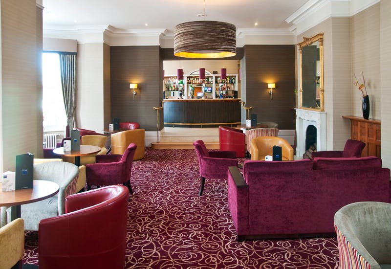 DoubleTree by Hilton Cheltenham Bar Area