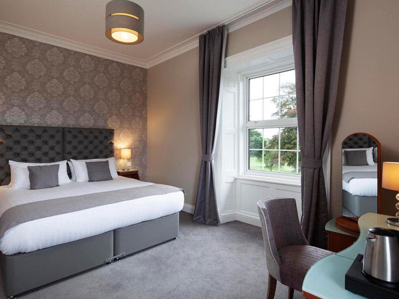 Elfordleigh Hotel, Golf and Country Club Bedroom