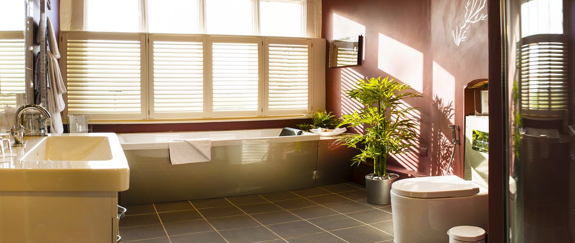 Hatherley Manor Hotel and Spa Bathroom