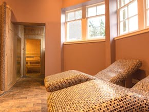 Inglewood House and Spa Tiled Hot Beds