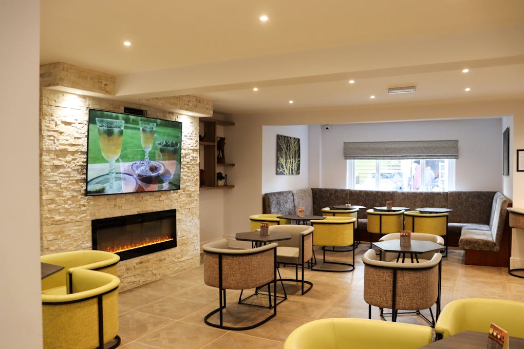 Best Western Heronston Hotel & Spa Ewenny's Bar