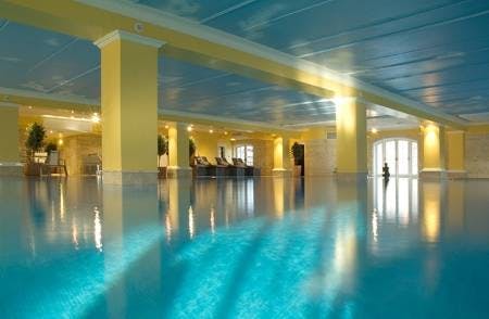 Holmer Park Health Club and Spa Swimming Pool