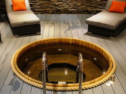 The Netherwood Hotel and Spa Outdoor Hot Tub