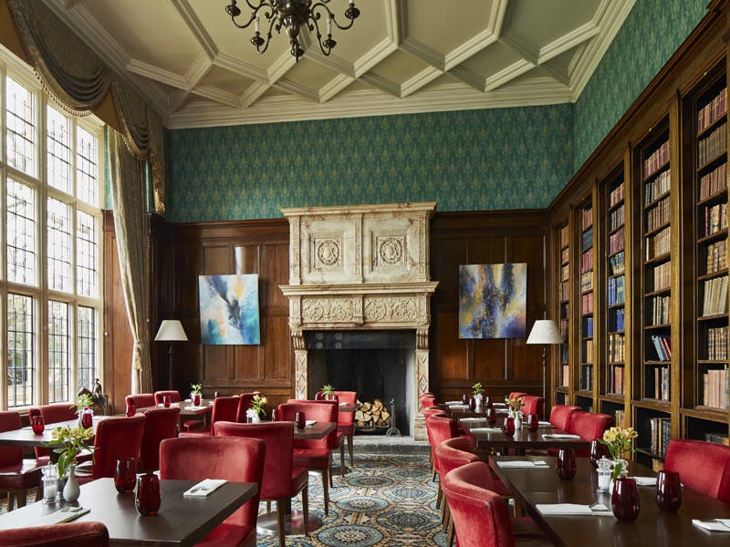 Hanbury Manor - A Marriott Hotel & Country Club Library