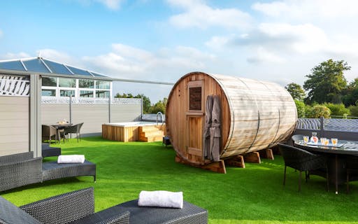 Lion Quays Hotel and Spa Outdoor Hot Tub and Sauna