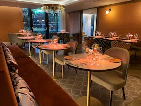 Luenire Spa at Nightingale Place Restaurant Tables