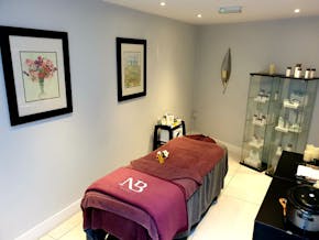 New Bath Hotel and Spa Treatment Room