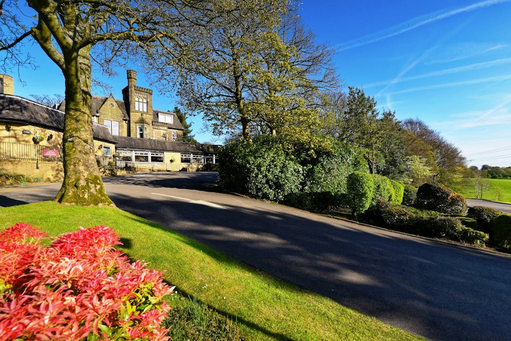 Mercure Manchester Norton Grange Hotel & Spa Hotel Entrance