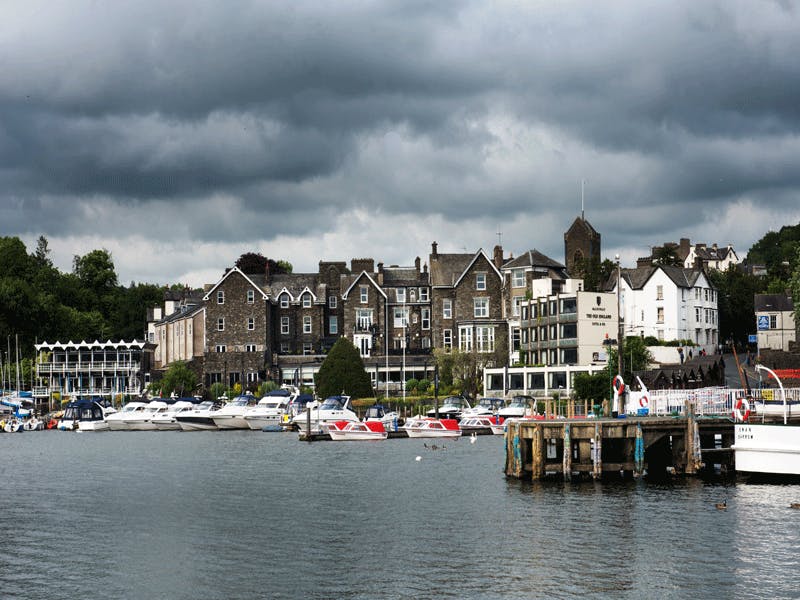 Macdonald Old England Hotel & Spa Lake View