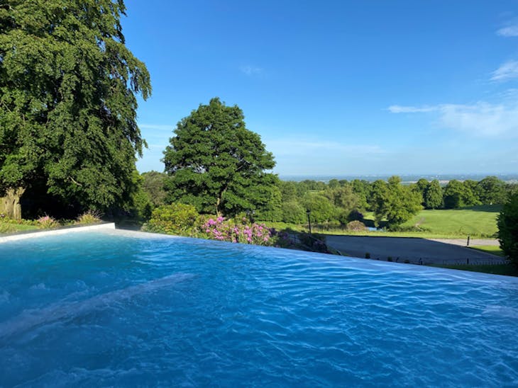 Shrigley Infinity Pool Sunrise