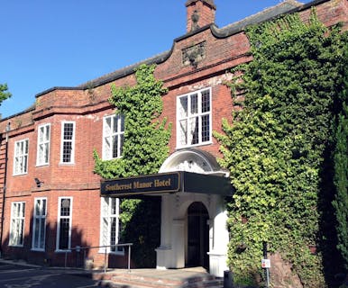 Southcrest Manor Hotel Front