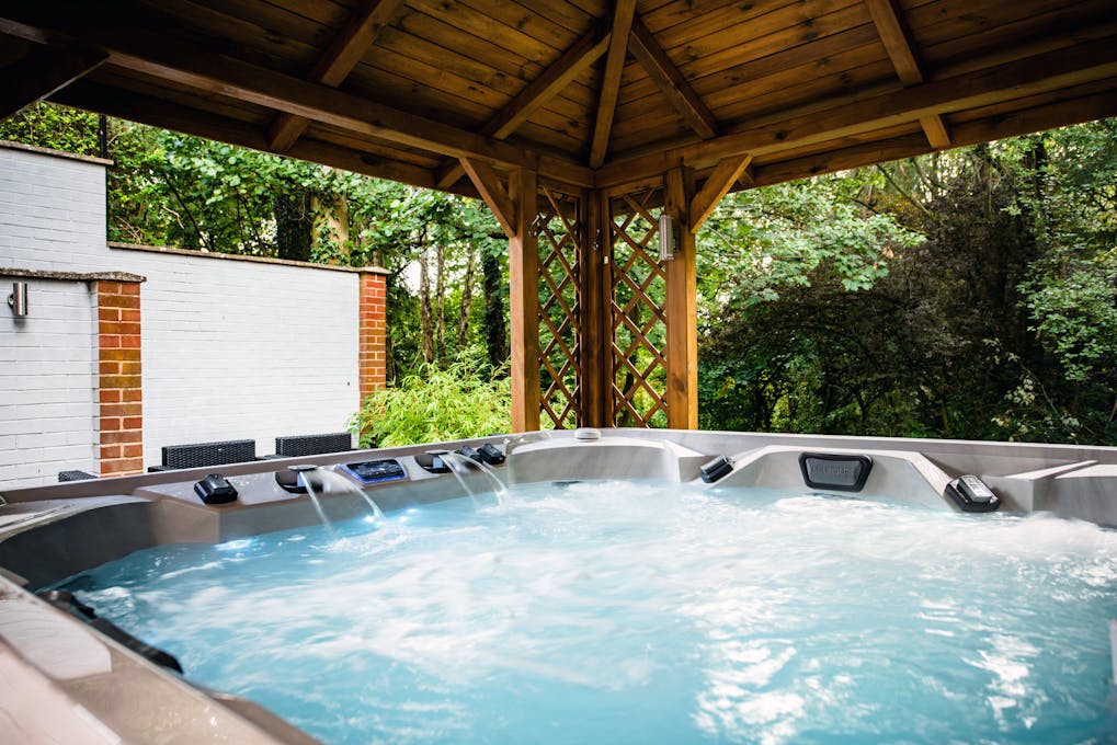 Southcrest Manor Hotel Hot Tub