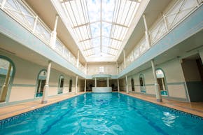 The Lygon Arms Spa Hotel Swimming Pool