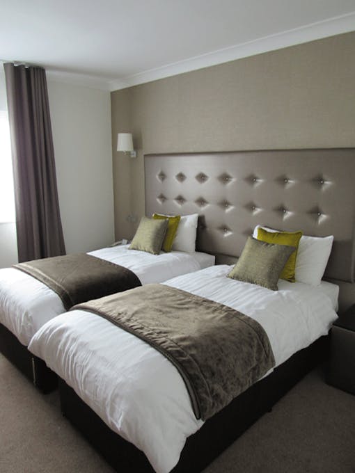 Ufford Park Deluxe Twin Bedroom